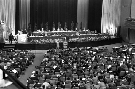 Congres PVDA in de RAI. Overzichten, Bestanddeelnr 920-8803