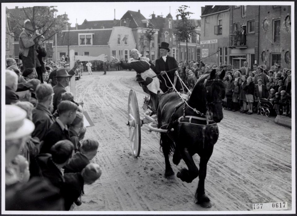 Collectie Fotocollectiie Afdrukken ANEFO Rousel, fotonummer 157-0617, Bestanddeelnr 157-0617