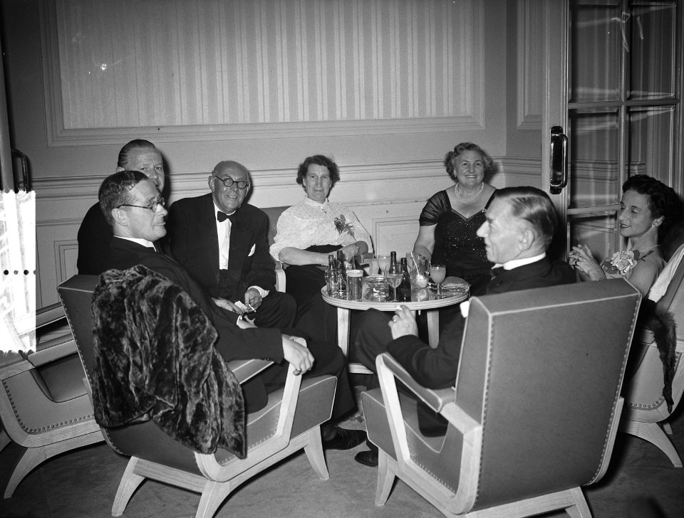 Congres zee assuradeuren Den Haag , dansen, Bestanddeelnr 906-7184