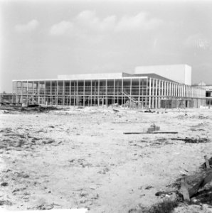 Congresgebouw nadert voltooiing naast RAI gebouw, Bestanddeelnr 916-3005