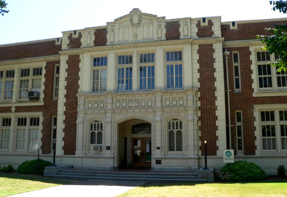 Colusa, California city hall NE center 2