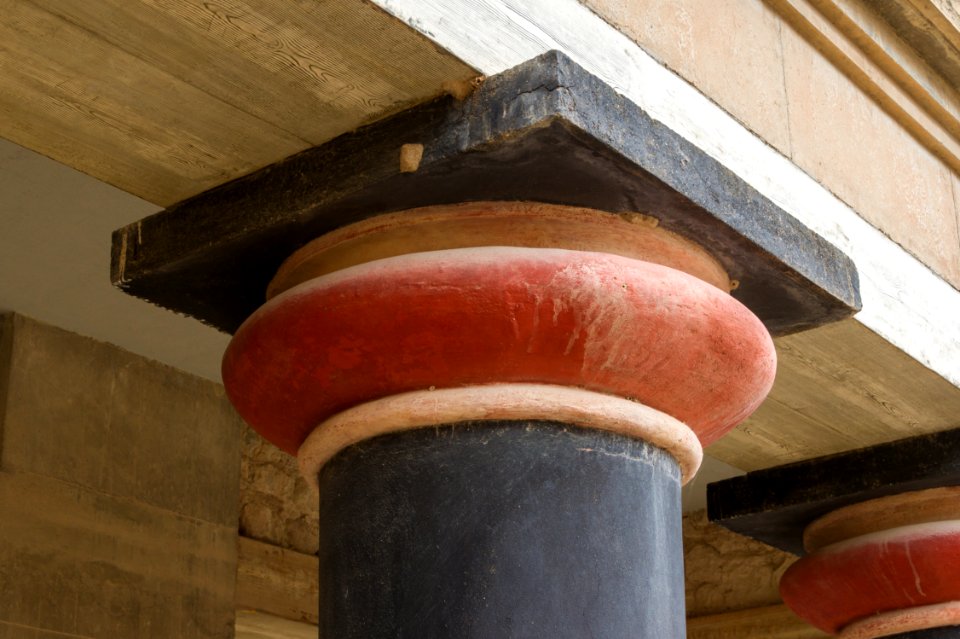Column capital, Throne room Knossos Palace
