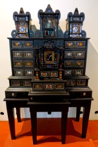 Collector's cabinet on stand, Augsburg, 1650-1700, ebony, onyx, pietre dure inlays, precious stones - Germanisches Nationalmuseum - Nuremberg, Germany - DSC03006