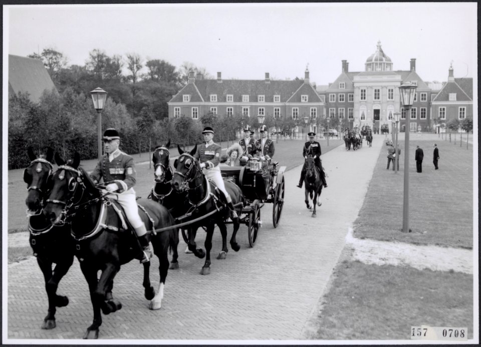 Collectie Fotocollectiie Afdrukken ANEFO Rousel, fotonummer 157-0708, Bestanddeelnr 157-0708