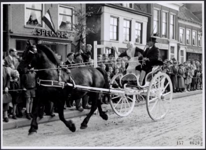 Collectie Fotocollectiie Afdrukken ANEFO Rousel, fotonummer 157-0620, Bestanddeelnr 157-0620