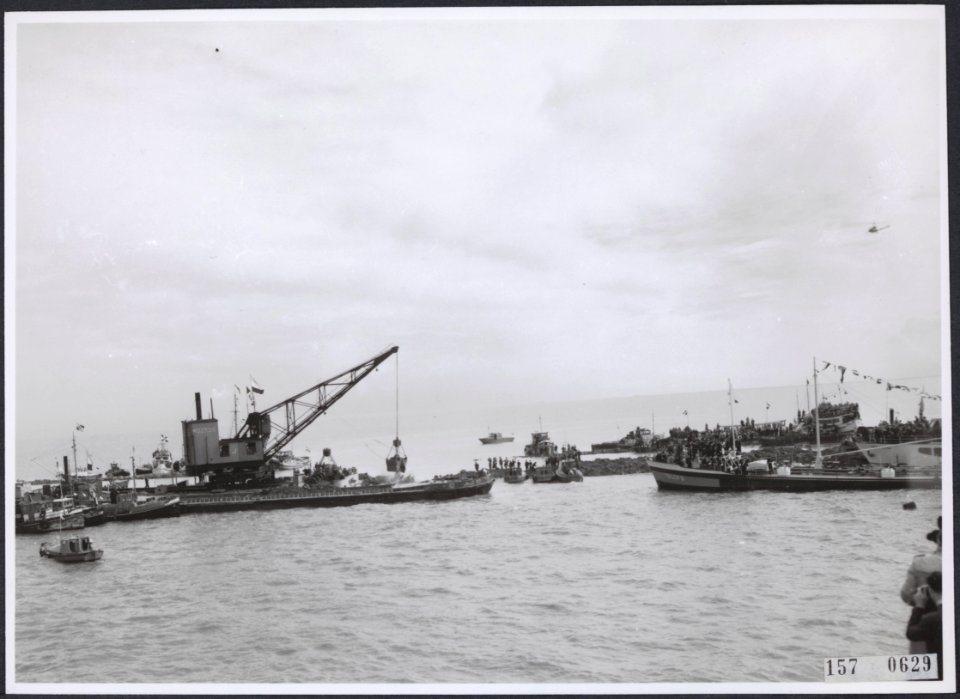 Collectie Fotocollectiie Afdrukken ANEFO Rousel, fotonummer 157-0629, Bestanddeelnr 157-0629