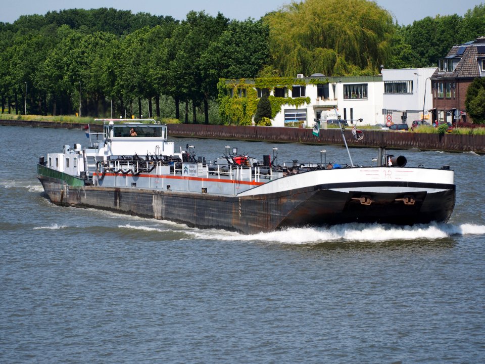 Colonia - ENI 02317695 op het Amsterdam-Rijn kanaal, pic3