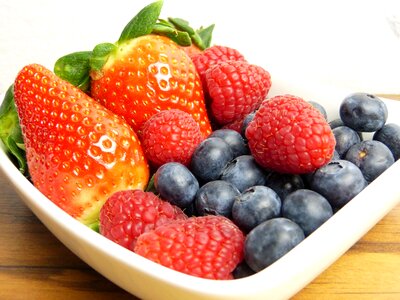 Blueberries raspberries vitamins
