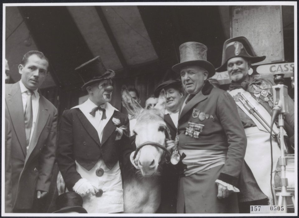 Collectie Fotocollectiie Afdrukken ANEFO Rousel, fotonummer 157-0505, Bestanddeelnr 157-0505
