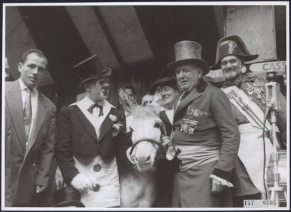 Collectie Fotocollectiie Afdrukken ANEFO Rousel, fotonummer 157-0505, Bestanddeelnr 157-0505