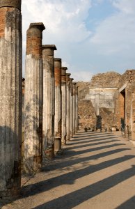Colonnade house faun Pompeii