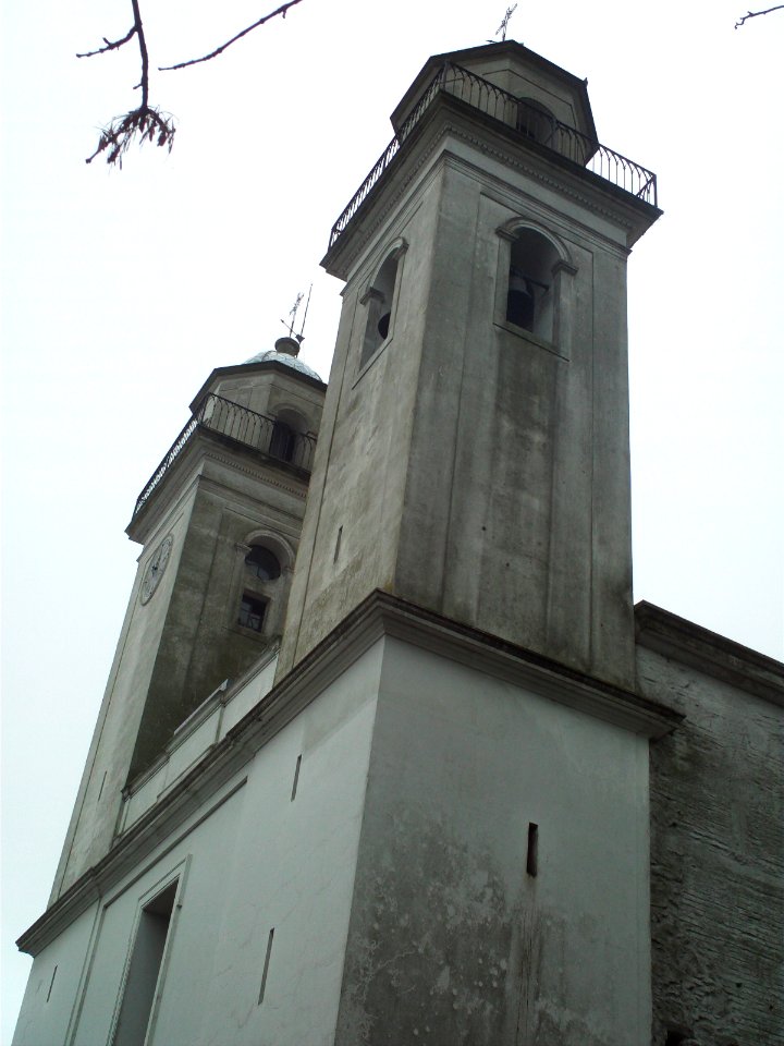 Colonia basilica towers