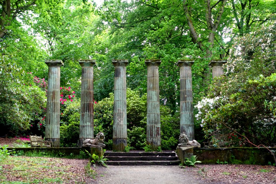 Columns - RHS Garden Harlow Carr - North Yorkshire, England - DSC01219