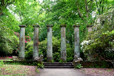 Columns - RHS Garden Harlow Carr - North Yorkshire, England - DSC01219