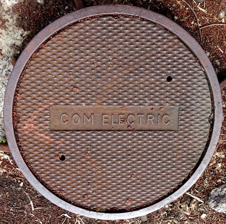 Com Electric - Arlington, MA - DSC09753