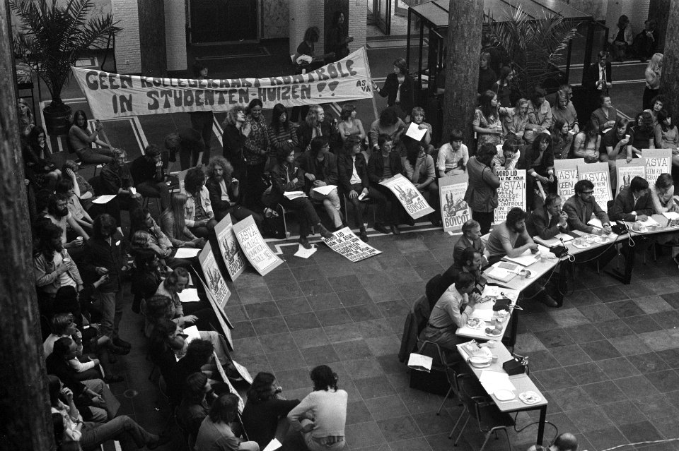 College van Bestuur van Gemeentelijke Universiteit van Amsterdam vergadert in Ma, Bestanddeelnr 925-8417