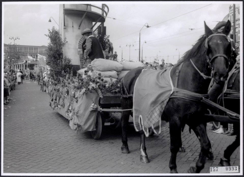 Collectie Fotocollectiie Afdrukken ANEFO Rousel, fotonummer 157-0993, Bestanddeelnr 157-0993