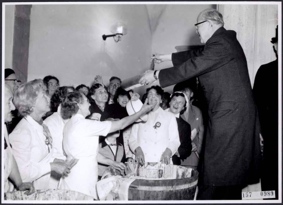 Collectie Fotocollectiie Afdrukken ANEFO Rousel, fotonummer 157-0989, Bestanddeelnr 157-0989