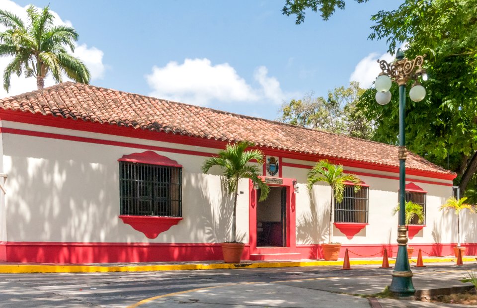 Colonial House of Police in La Asunción
