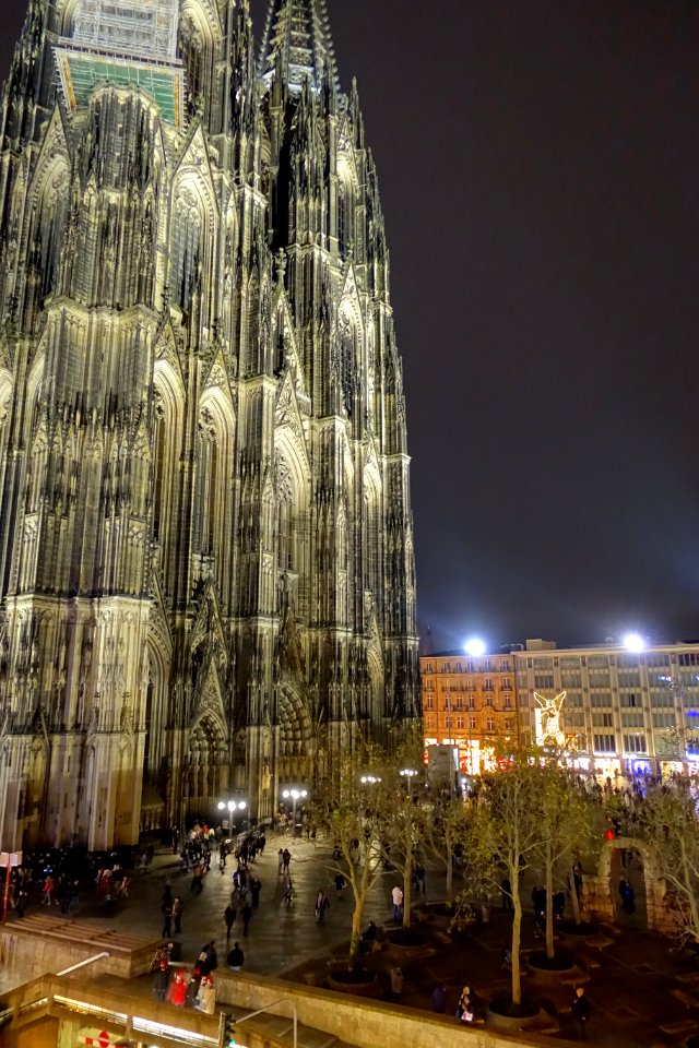 Cologne Cathedral at night - Cologne, Germany - DSC09696