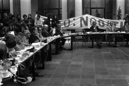 College van Bestuur van Gemeentelijke Universiteit van Amsterdam vergadert in Ma, Bestanddeelnr 925-8421