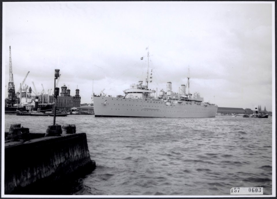 Collectie Fotocollectiie Afdrukken ANEFO Rousel, fotonummer 157-0603, Bestanddeelnr 157-0603