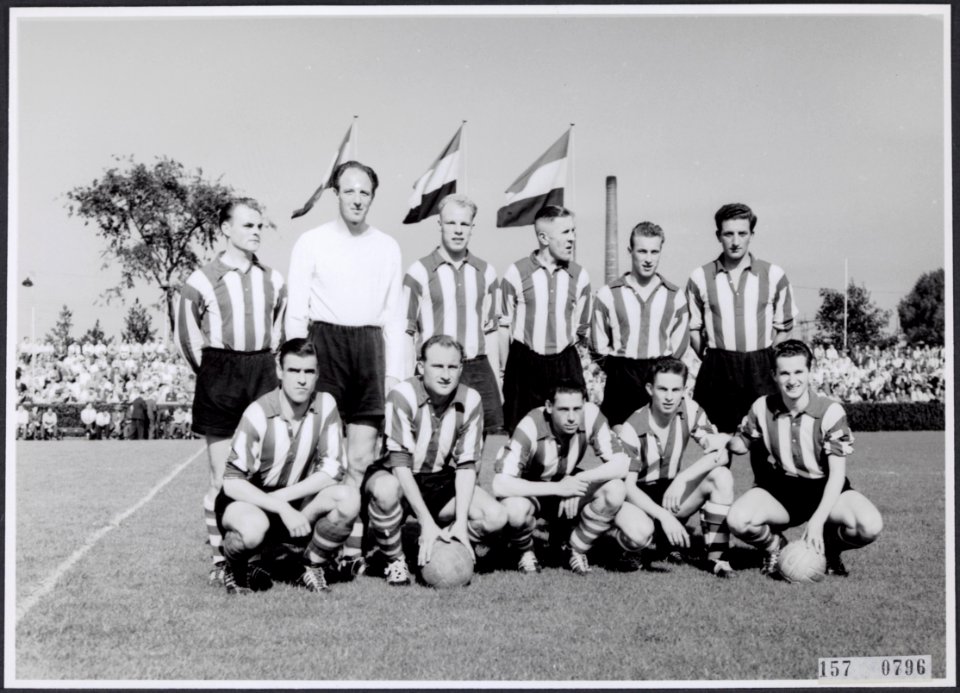 Collectie Fotocollectiie Afdrukken ANEFO Rousel, fotonummer 157-0796, Bestanddeelnr 157-0796