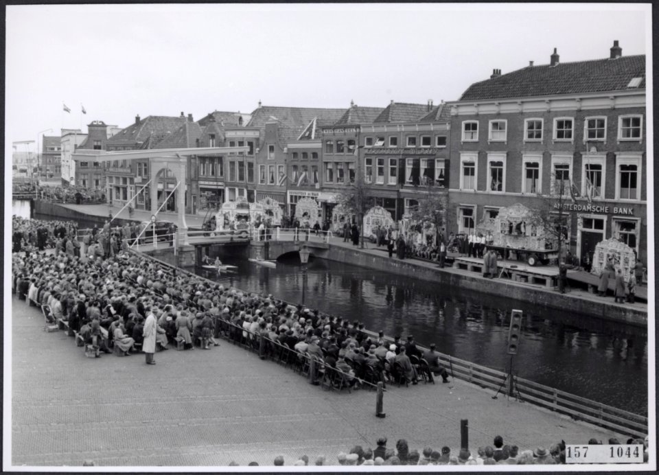 Collectie Fotocollectiie Afdrukken ANEFO Rousel, fotonummer 157-1044, Bestanddeelnr 157-1044