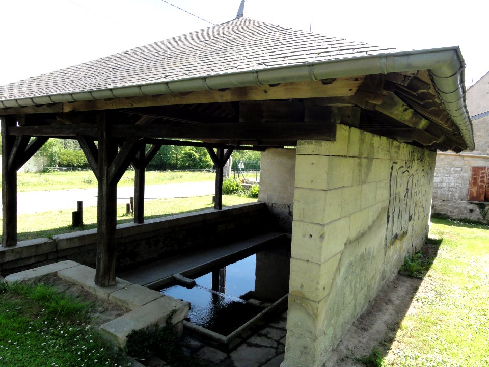 Colligis-Crandelain (Aisne) lavoir de Colligis (01)