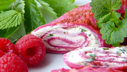 Cream cheese raspberries role