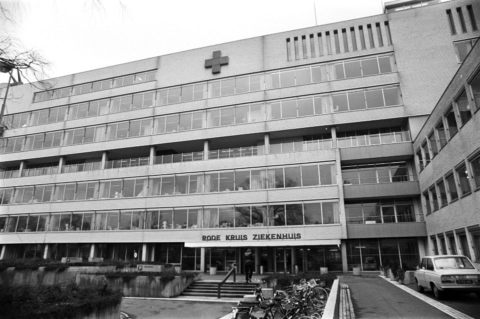 College van ziekenhuisvoorziening adviseert om in 1985 vi ziekenhuizen in Kennem, Bestanddeelnr 928-9941