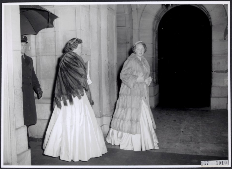 Collectie Fotocollectiie Afdrukken ANEFO Rousel, fotonummer 157-1010, Bestanddeelnr 157-1010