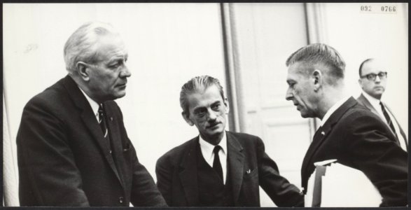 Commissies, DEFENSIE, tweede kamer, Toom, Willem den, Wierda, Bestanddeelnr 092-0766