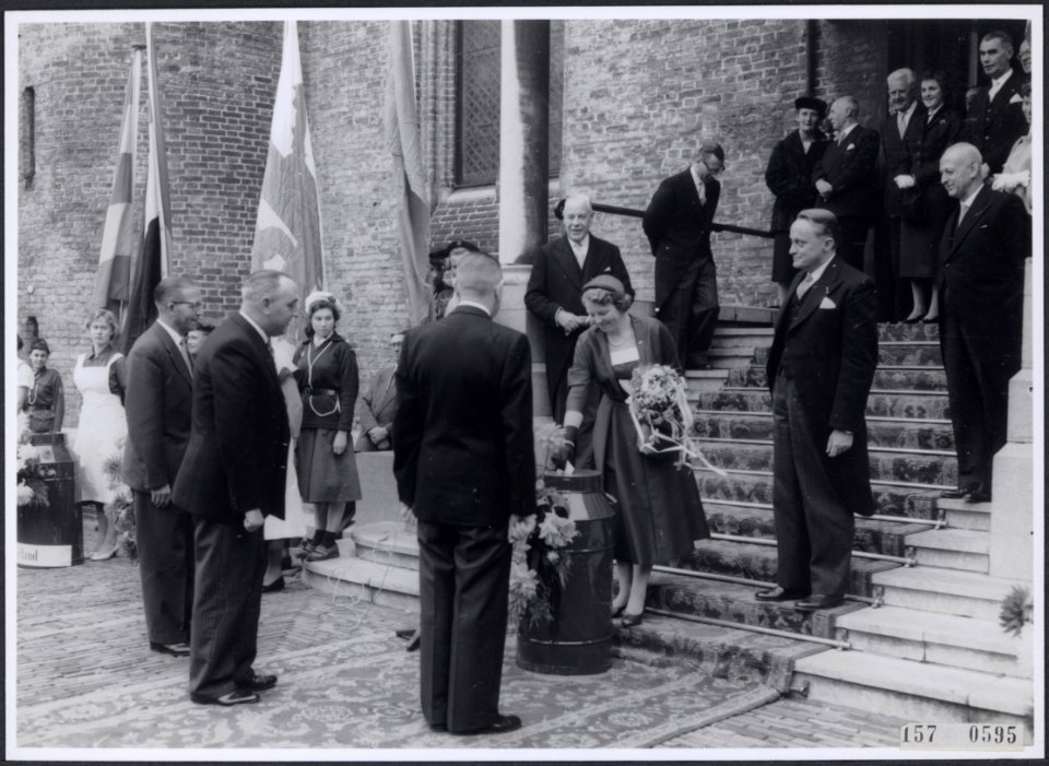 Collectie Fotocollectiie Afdrukken ANEFO Rousel, fotonummer 157-0595, Bestanddeelnr 157-0595
