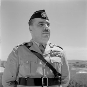 Colonel Nadim Samman, chef van de politie in Amman, Bestanddeelnr 255-5104