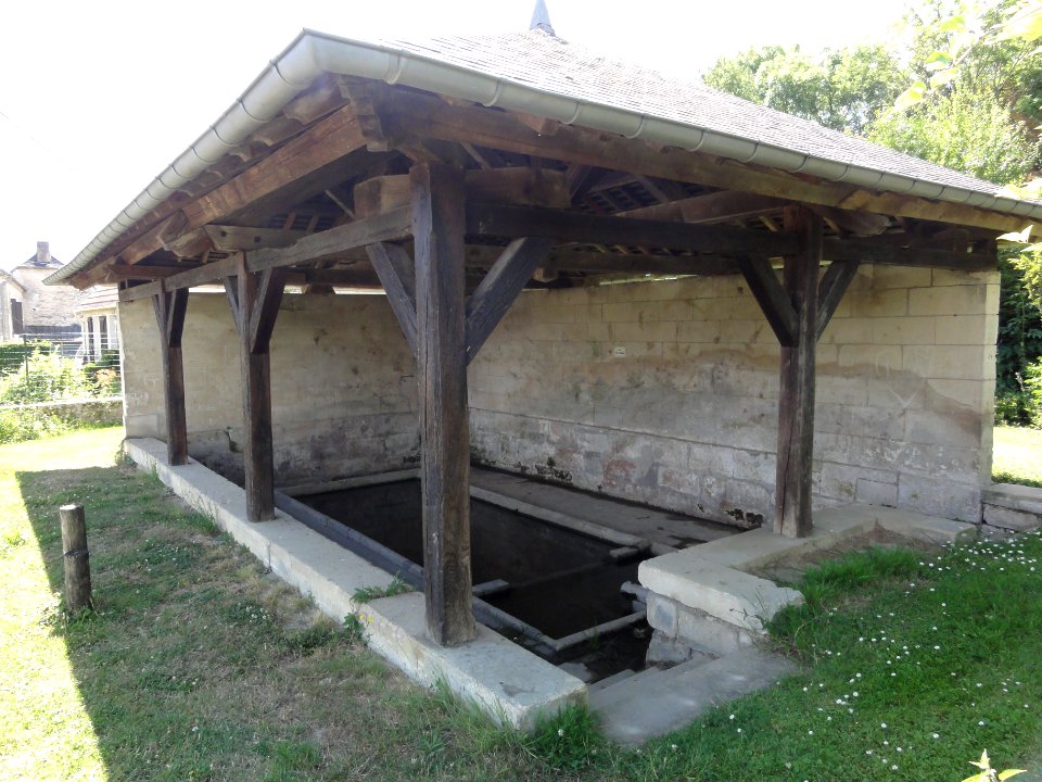 Colligis-Crandelain (Aisne) lavoir de Colligis (02)