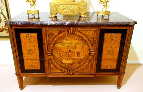 Commode with marquetry, unidentified, view 1 - Museo Nacional de Artes Decorativas - Madrid, Spain - DSC08383