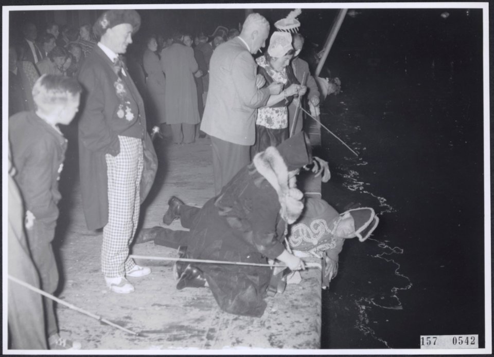 Collectie Fotocollectiie Afdrukken ANEFO Rousel, fotonummer 157-0542, Bestanddeelnr 157-0542