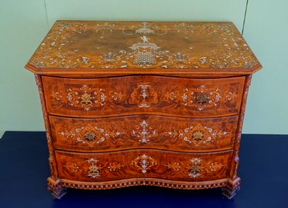 Commode, Ludwig Heinrich Rohde, Mainz, c. 1736, pine, oak, walnut, boxwood, yew, poplar or willow, ebony, mahogany, padauk, ivory, brass, view 1 - Germanisches Nationalmuseum - Nuremberg, Germany - DSC02547