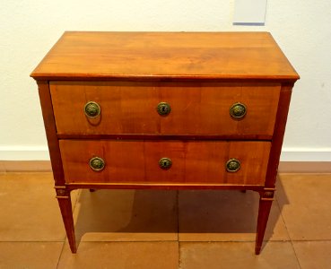 Commode by a Franconian master, c. 1790 - Mainfränkisches Museum - Würzburg, Germany - DSC04497