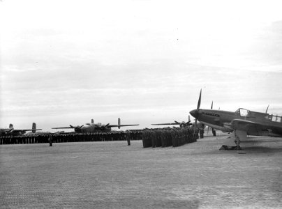 Commando-overdracht vliegveld Valkenburg, Bestanddeelnr 902-4113