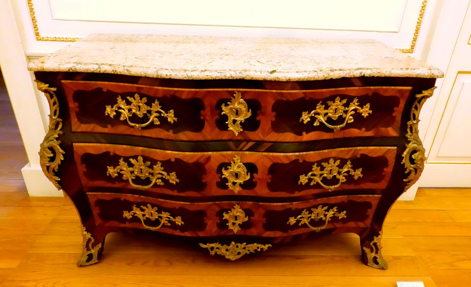 Commode, France, 1750-1800, oak, Brazilian ebony, rosewood, gilt bronze, marble - Museu Nacional de Soares dos Reis - Porto, Portugal - DSC00544