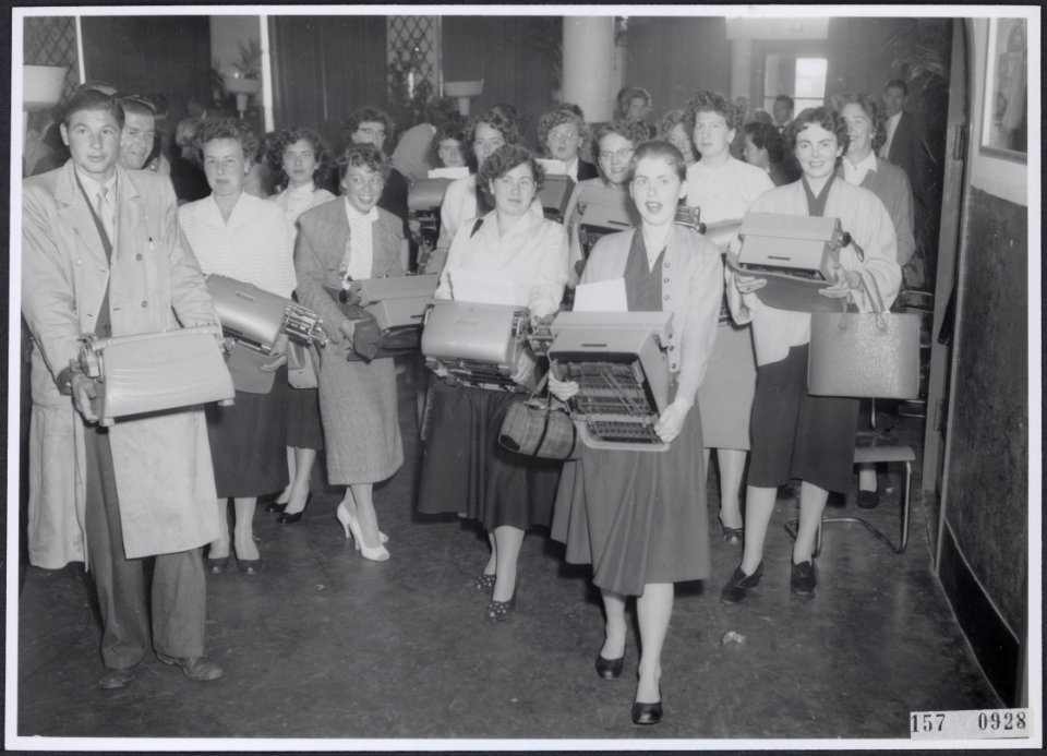 Collectie Fotocollectiie Afdrukken ANEFO Rousel, fotonummer 157-0928, Bestanddeelnr 157-0928