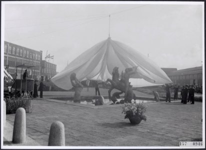 Collectie Fotocollectiie Afdrukken ANEFO Rousel, fotonummer 157-0946, Bestanddeelnr 157-0946