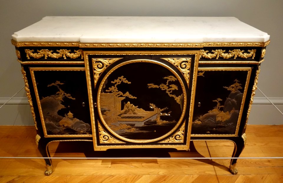 Commode, Martin Carlin, Paris, c. 1773, ebony, Japanese lacquer veneer, gilt-bronze mounts - California Palace of the Legion of Honor - DSC07744