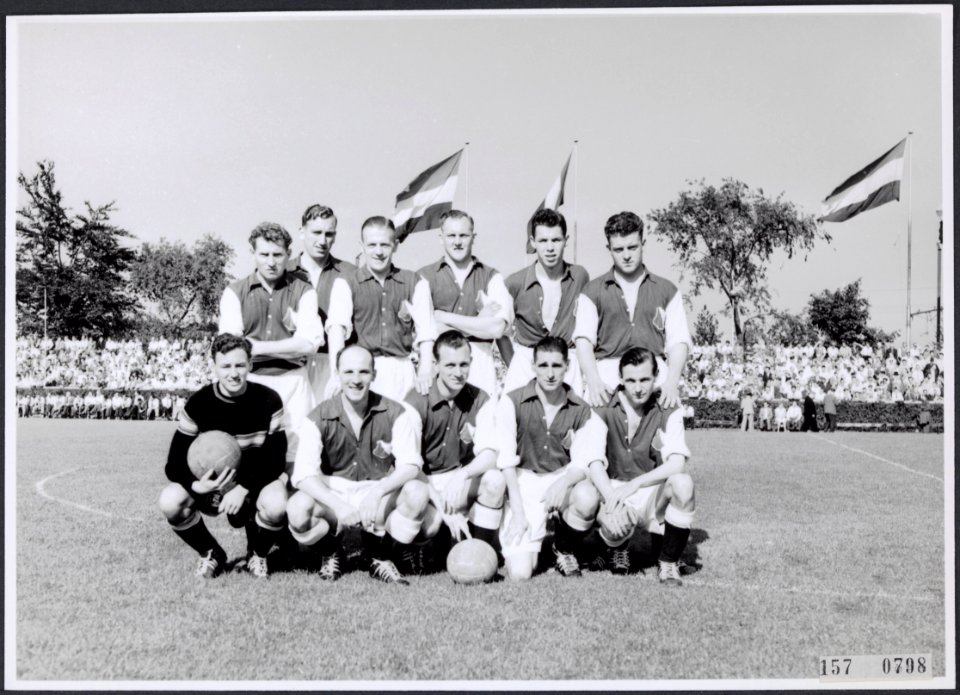 Collectie Fotocollectiie Afdrukken ANEFO Rousel, fotonummer 157-0798, Bestanddeelnr 157-0798