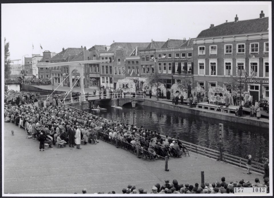 Collectie Fotocollectiie Afdrukken ANEFO Rousel, fotonummer 157-1043, Bestanddeelnr 157-1043