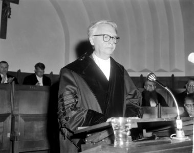 Componist professor Hendrik Andriessen afscheidscollege gehouden Universiteit te, Bestanddeelnr 915-3447 photo