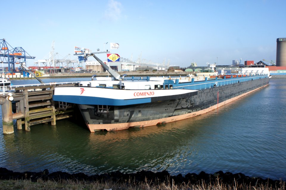 Comienzo ENI 02329316, Hartelhaven, Port of Rotterdam, pic3