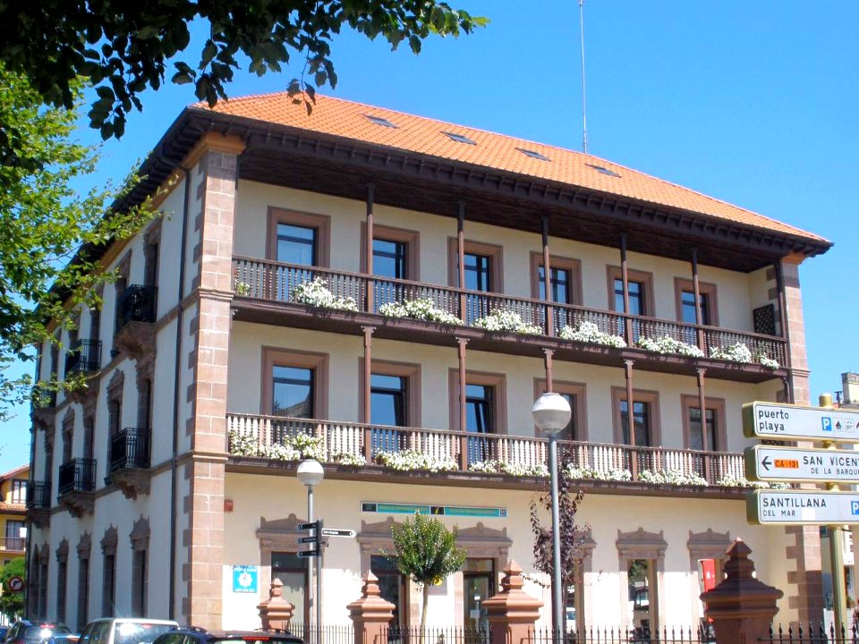 Comillas - Ayuntamiento Nuevo 1